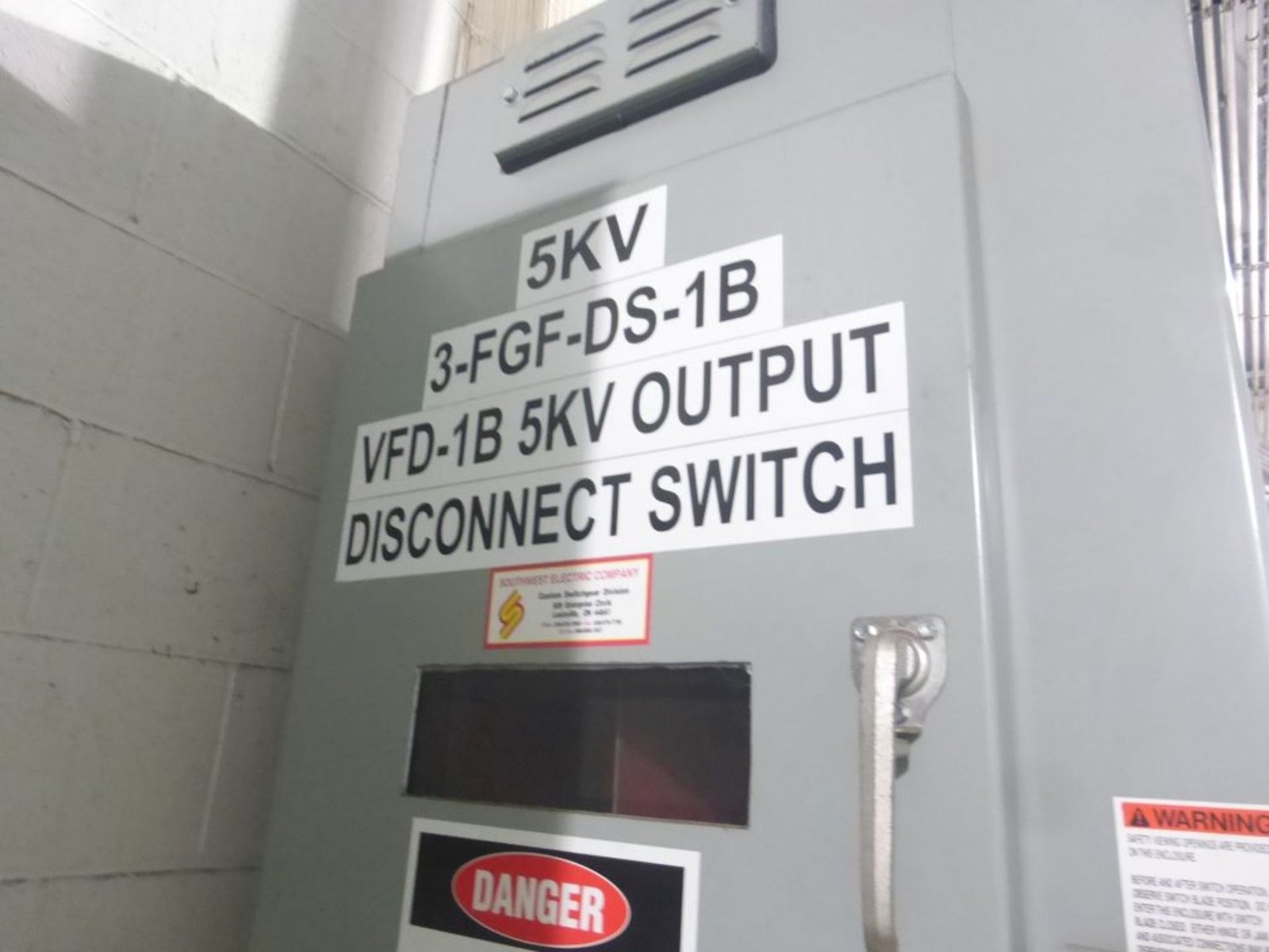 southwest-electric-company-5-kv-disconnect-switch